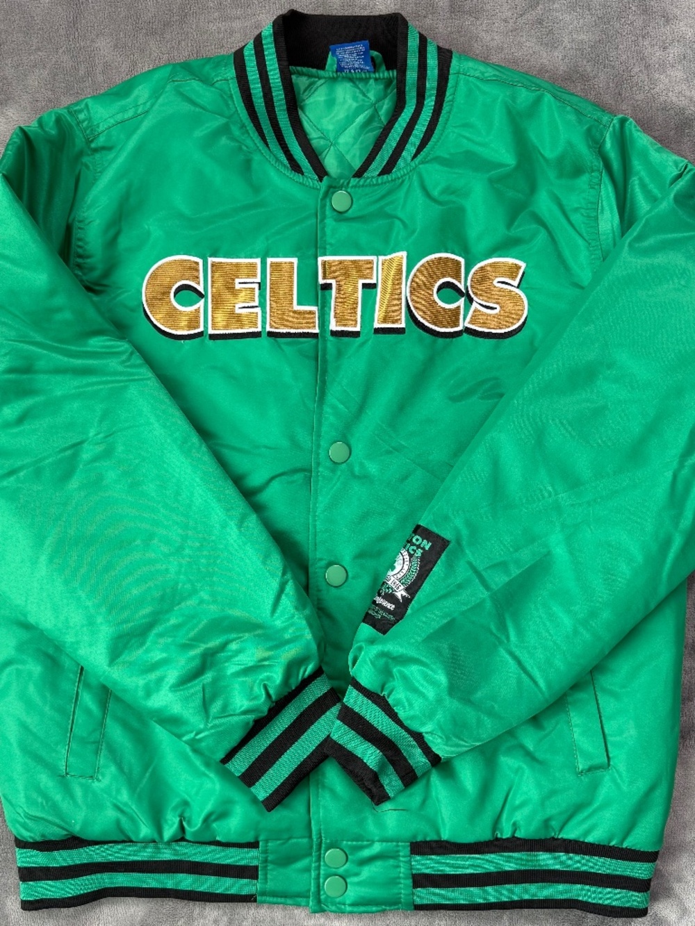 NBA Boston Celtis Satin Varsity Snap On Men's Bumber Jacket Green Sz M ($120)